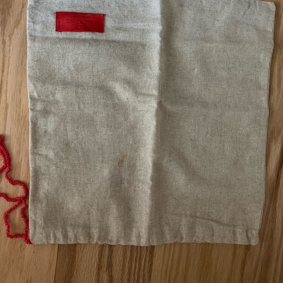 VALENTINO Nude Patent Heels with dust bag - Picture 6 of 11